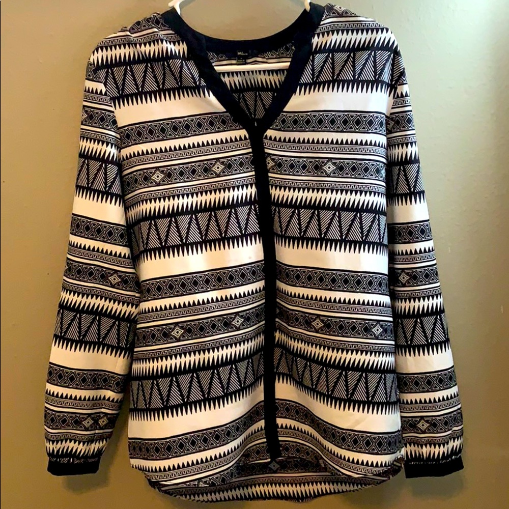 Aztec black & white blouse